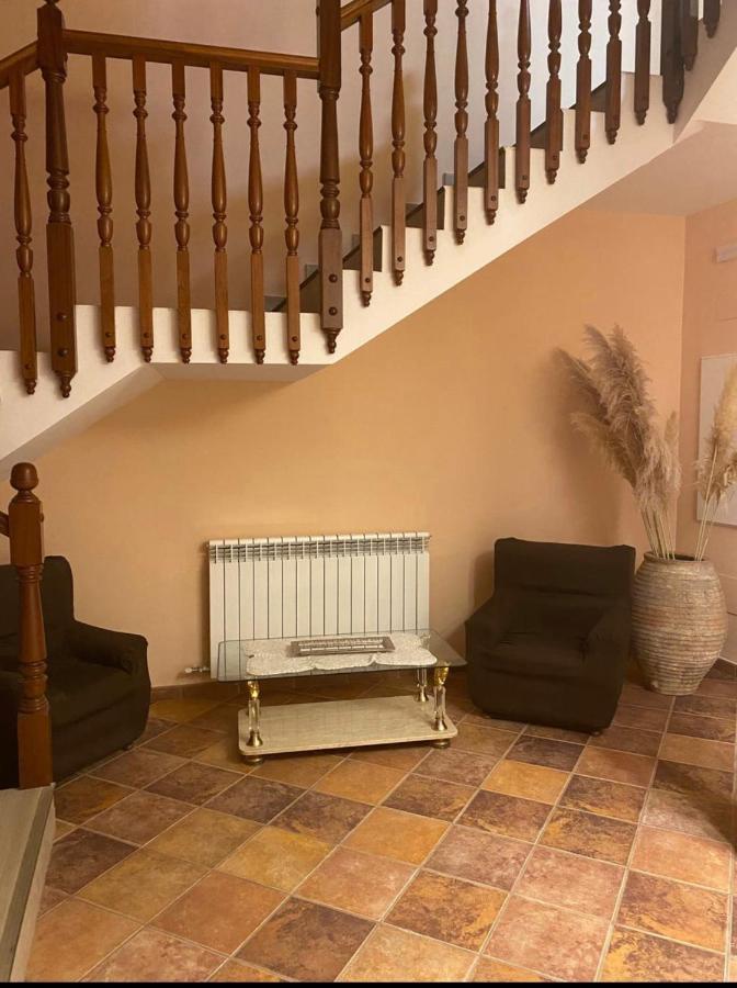 Hostal Sara Villafeliche Extérieur photo
