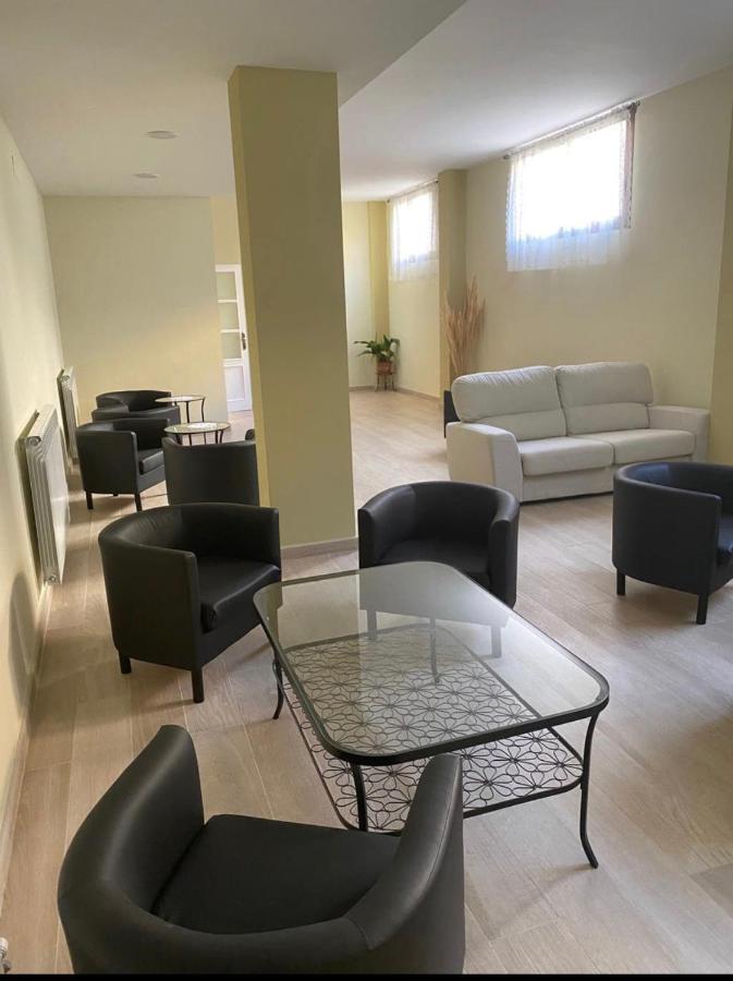 Hostal Sara Villafeliche Extérieur photo